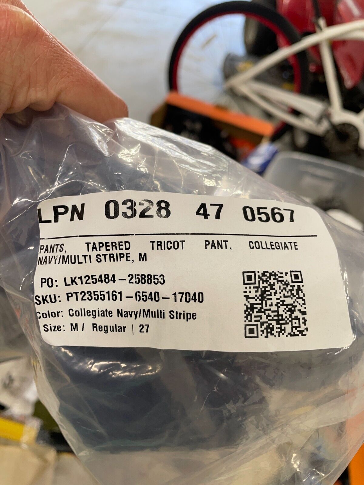 Fabletics Womens M Tapered Tricot Pants Collegiate Navy Multi Stripe PT2355161