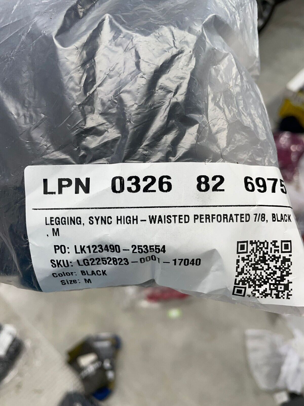 Fabletics Womens S Sync High Waisted Perforated 7/8 Seamless Legging Black  Gym