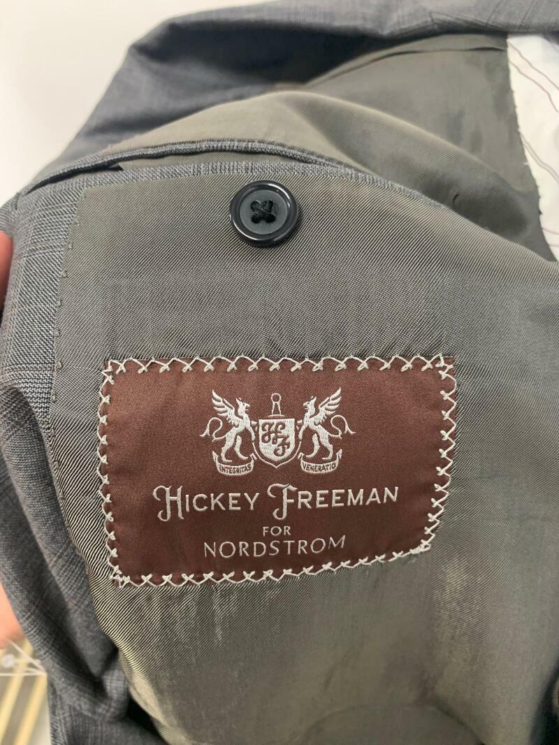 Hickey Freeman Mens 42R Gray Plaid Beacon Loro Piana Wool Jacket Sport Coat