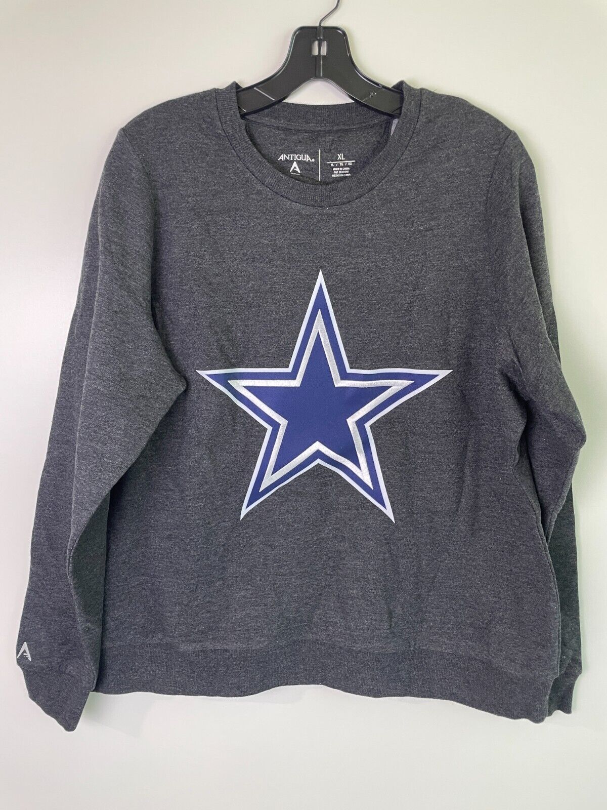 Dallas Cowboys Women XL Antigua Action Crew Neck Long Sleeve Sweatshirt Gray NFL