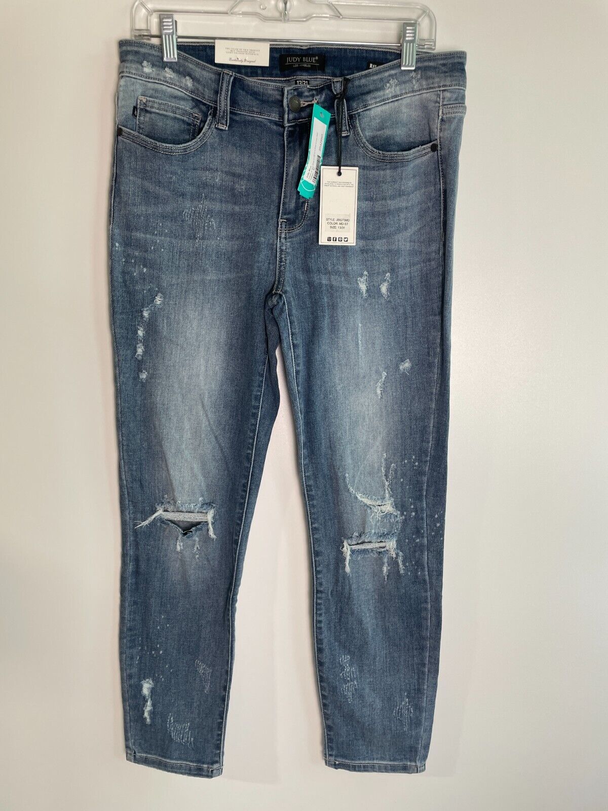 Judy Blue Womens 13/31 Adelene Mid Rise Girlfriend Distressed Jean JB8273MD