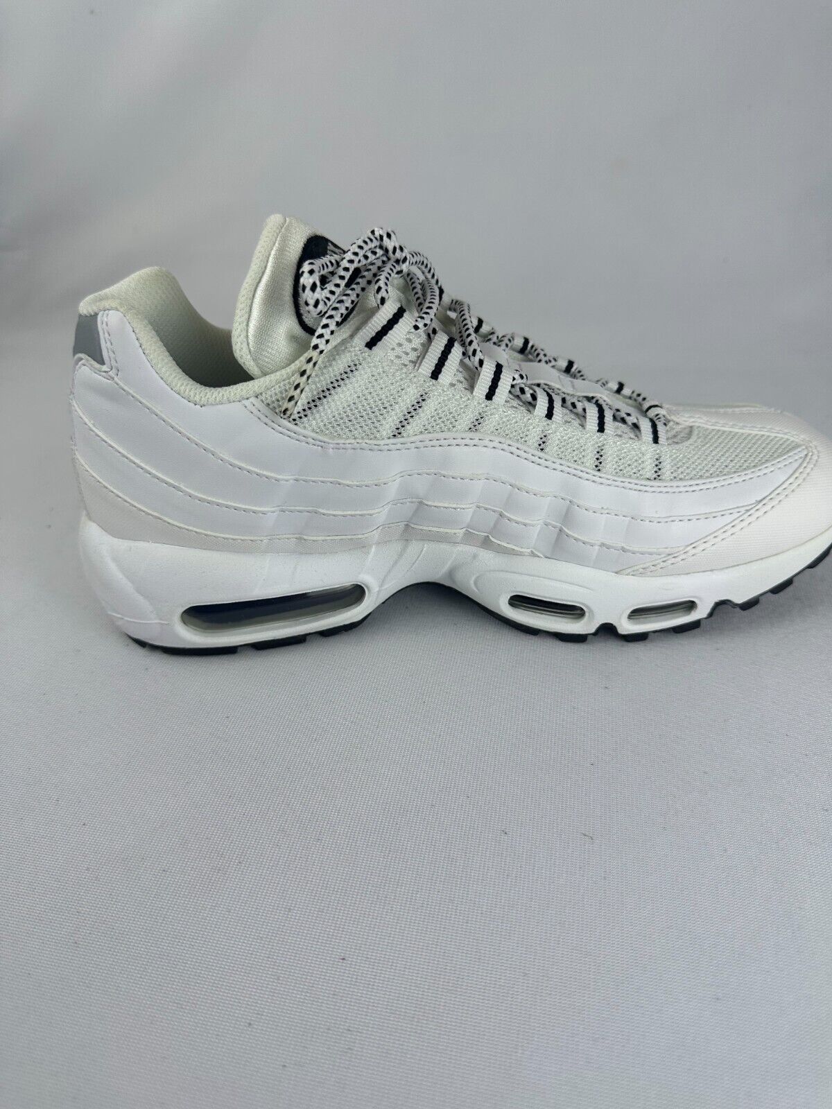 Nike Mens 8.5 Air Max 95 'White/Black' Athletic Running Shoes Sneakes 609048-109