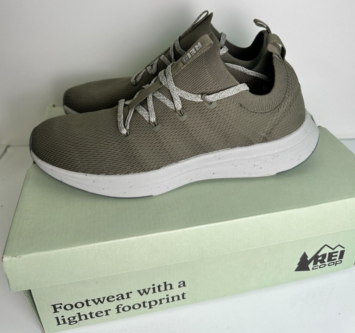 REI CO-op Men's 11 Beyonder Low Top Athletic Shoes Sneakers Duty Olive 22949