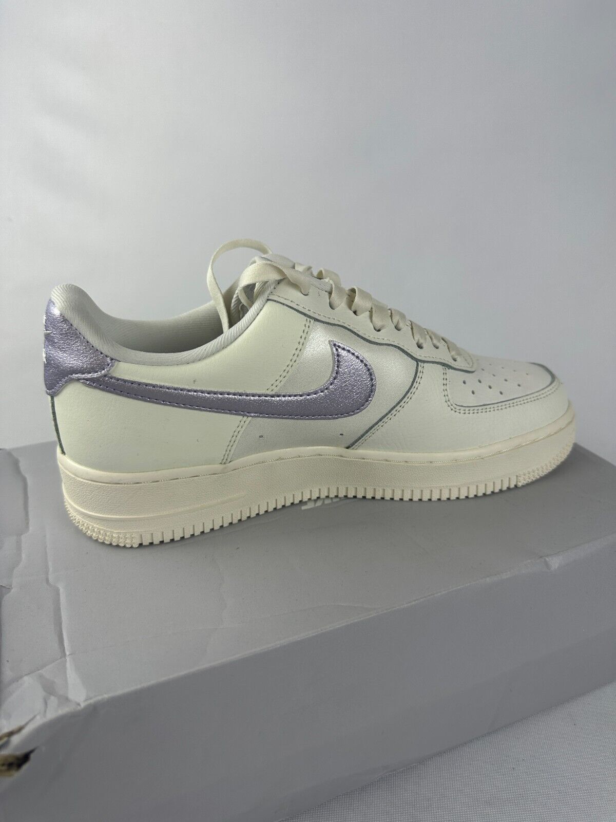 Nike Womens 9 Air Force 1 Low Top Sail Oxygen Purple Sneaker DV7470-100