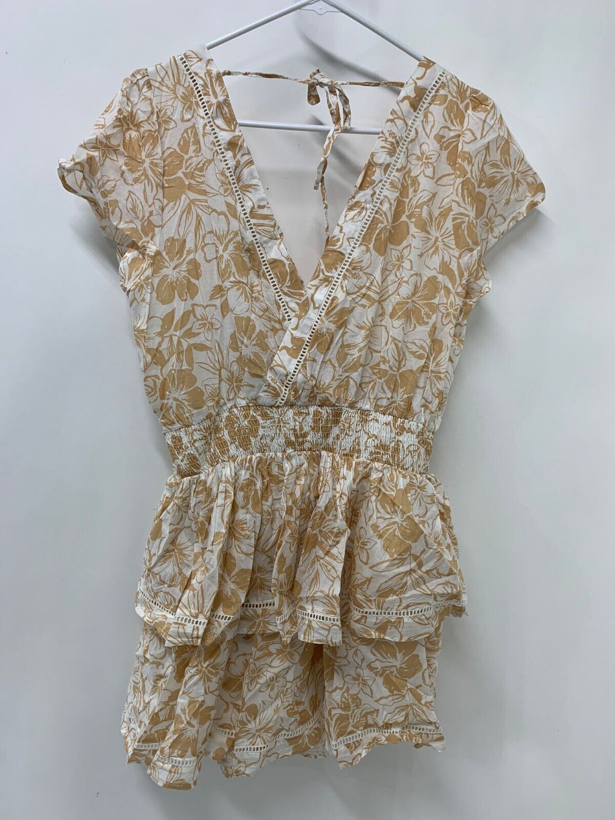 American Eagle Womens M Ivory V Neck Tie Back Tiered Mini Dress Floral Tan Smock