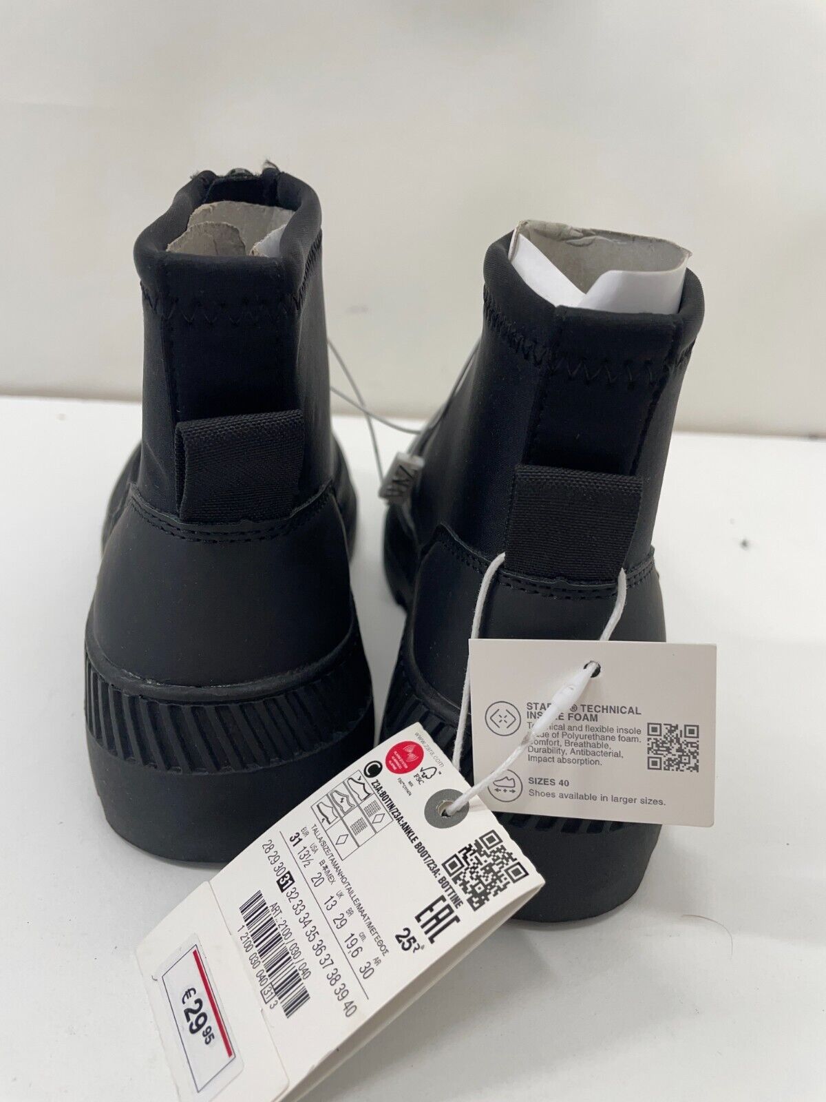 Zara Kids 13.5 Ankle Boots with Track Sole & Zip Black Lightweight 2100-030