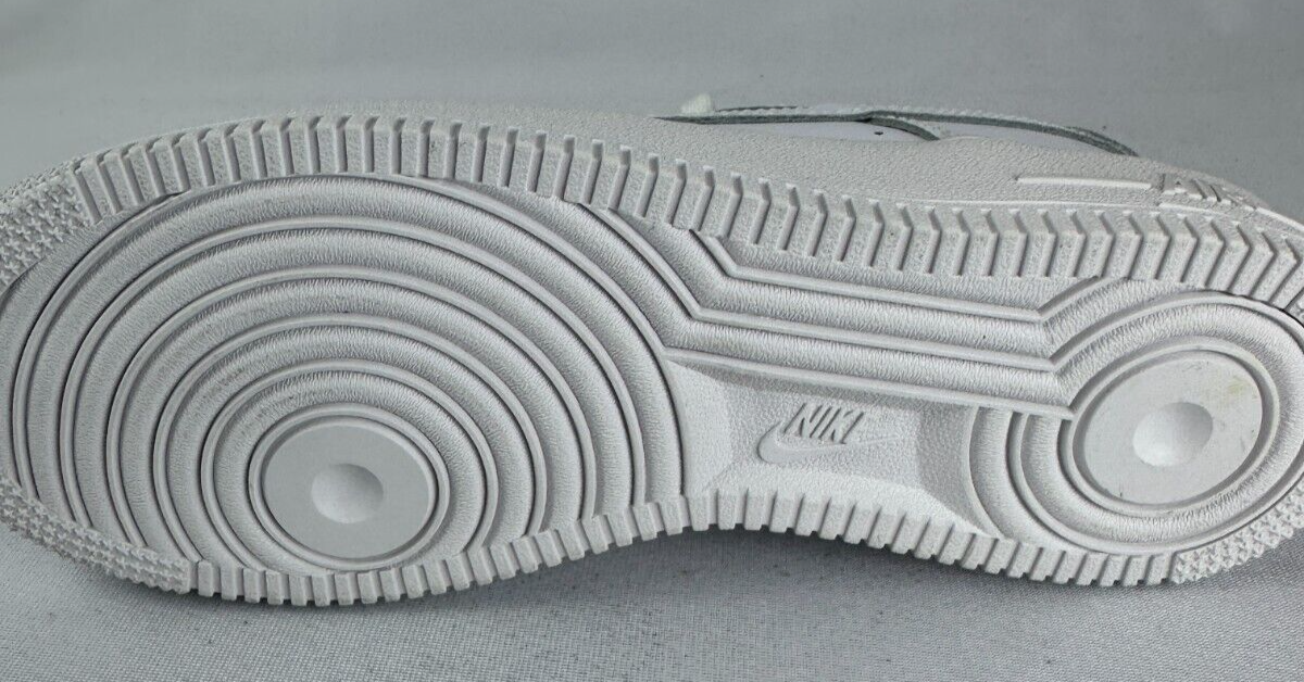 Nike Kids 7Y Air Force 1 LE (GS) Triple White Skateboarding Shoes DH2920-111