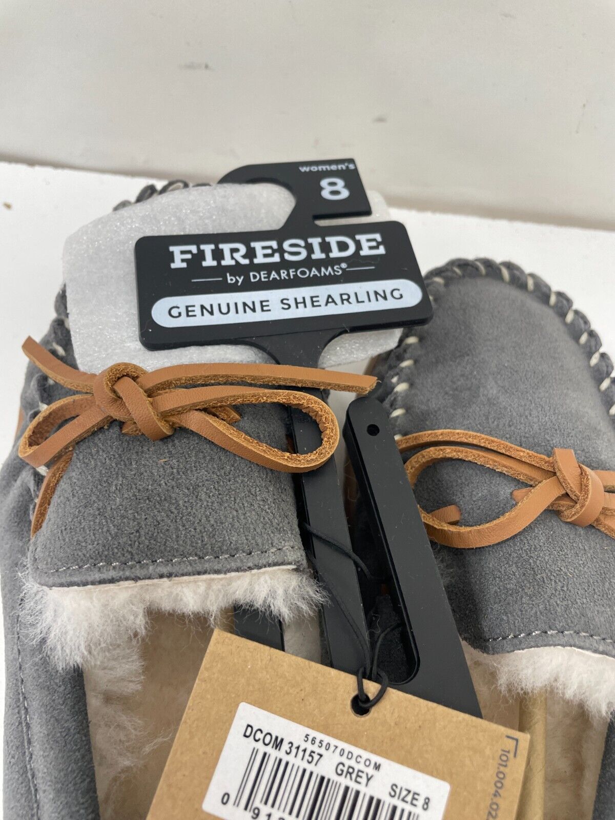 Fireside Womens 8 Dearfoams Alice Springs Genuine Shearling Moccasin Slippers