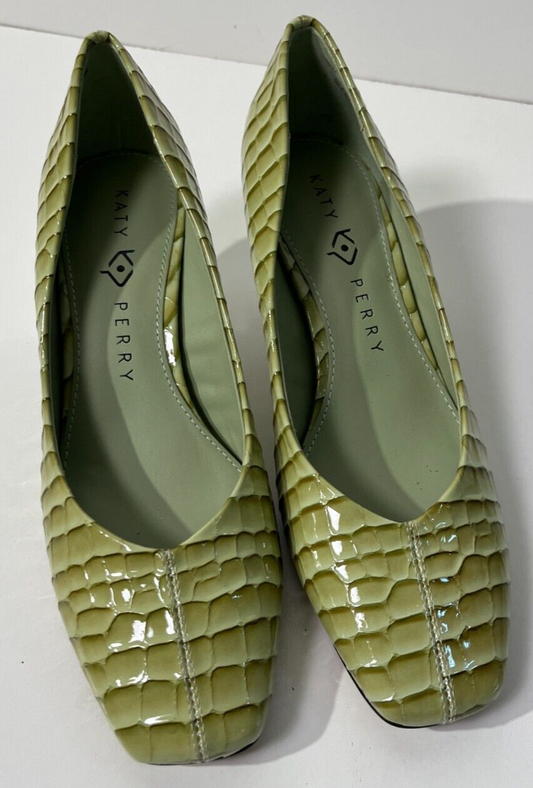 Katy Perry Women's 7 Embossed Croco The Laterr Pump Shoes Green Fig KP2706