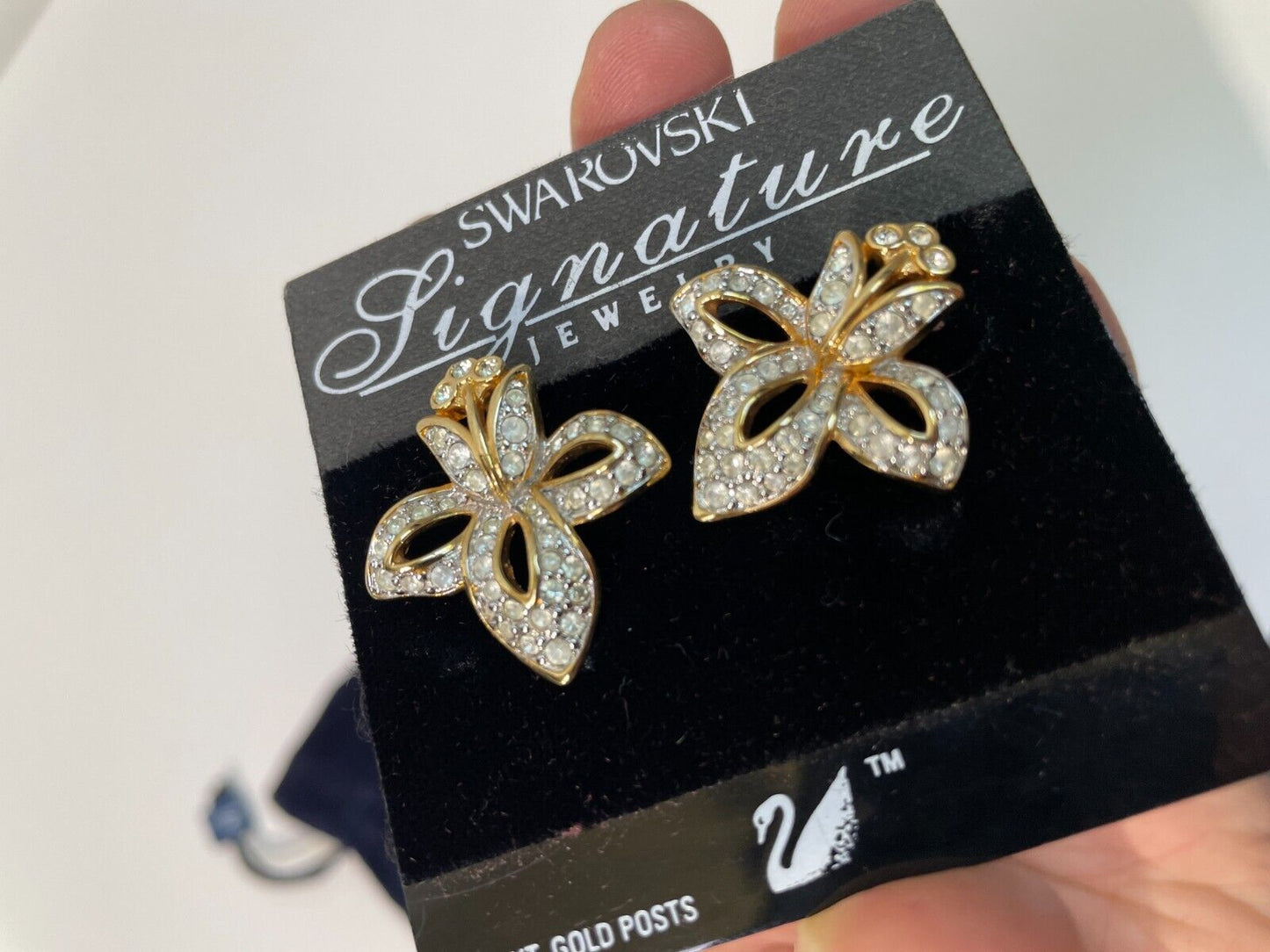 Swarovski Swan Signed 14K Gold Posts Orchid Pierced Stud Earrings