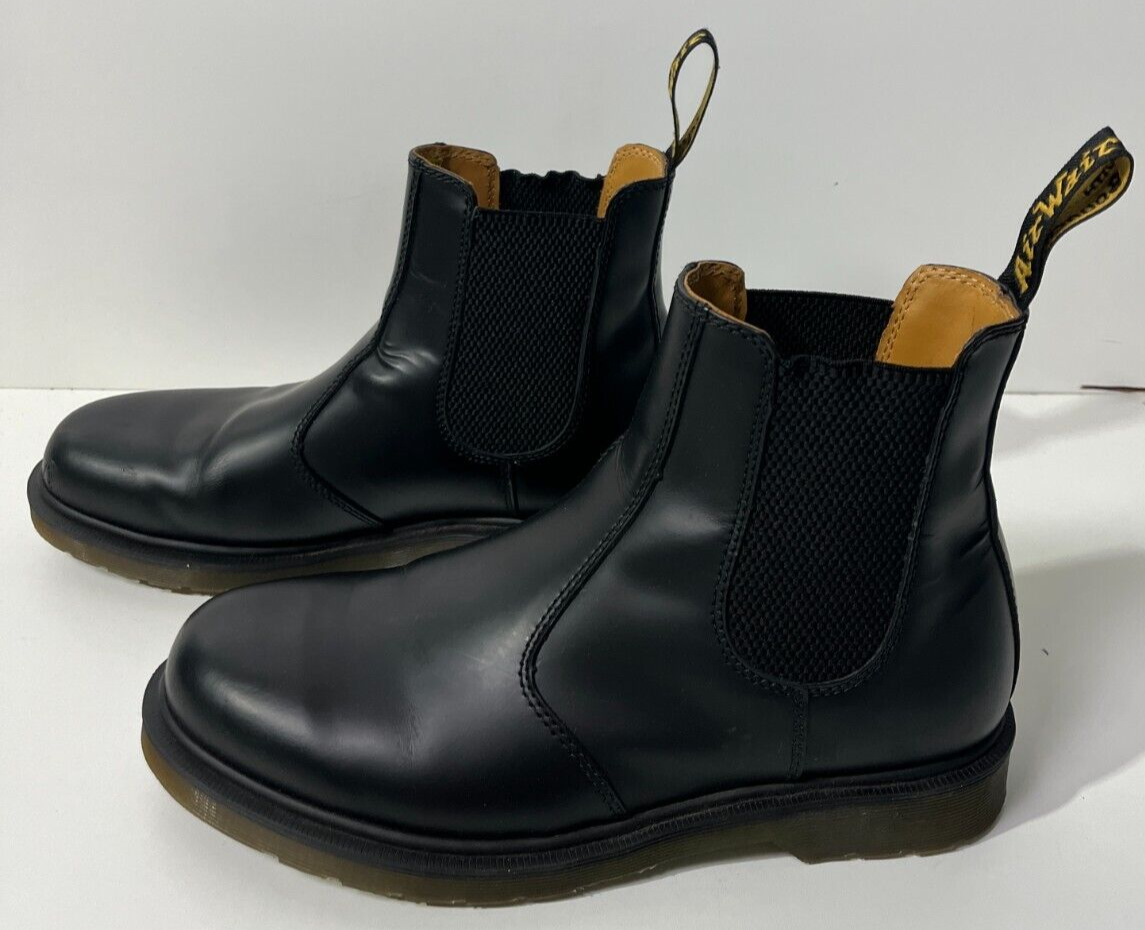 Dr. Martens Size M10/W11 2976 Smooth Leather Chelsea Boot Black Unisex 11853001