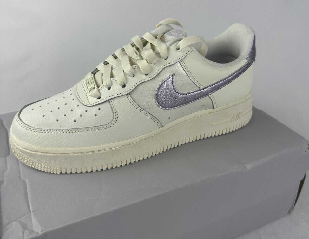 Nike Womens 9 Air Force 1 Low Top Sail Oxygen Purple Sneaker DV7470-100