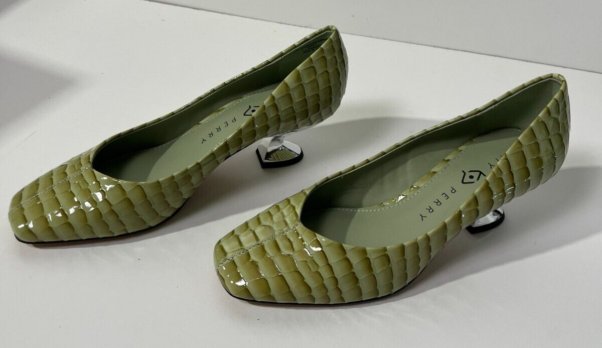 Katy Perry Women's 7 Embossed Croco The Laterr Pump Shoes Green Fig KP2706