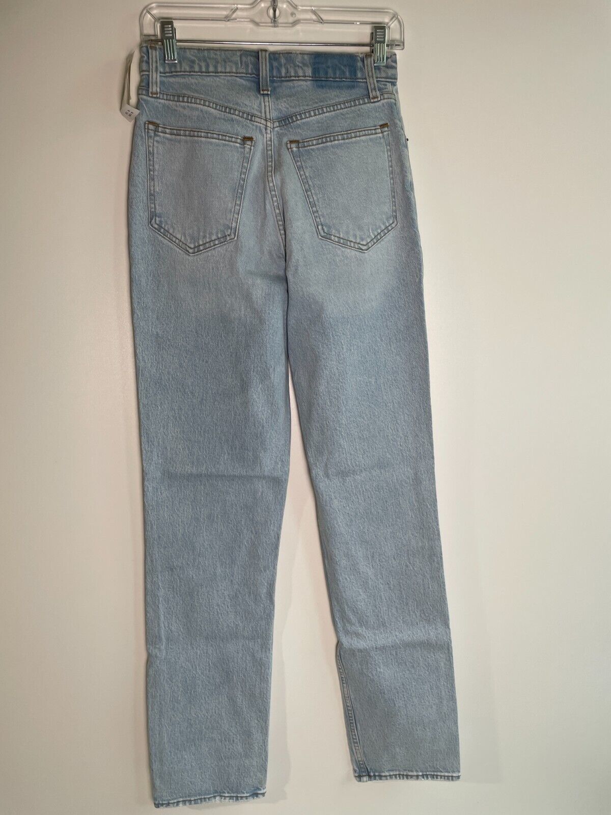 Abercrombie & Fitch Women's 26/2XL Ultra High Rise 90s Straight Jean Light Wash