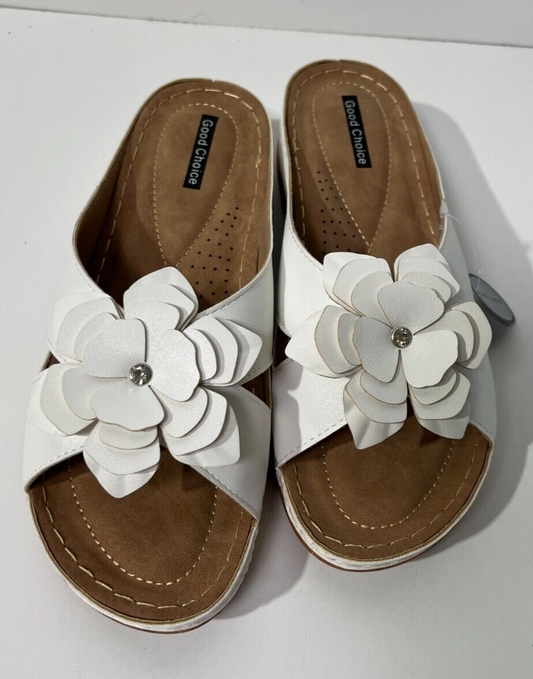 GC Good Choice Women's 8.5 Joy Flower Rosette Faux Leather Comfort Sandals White