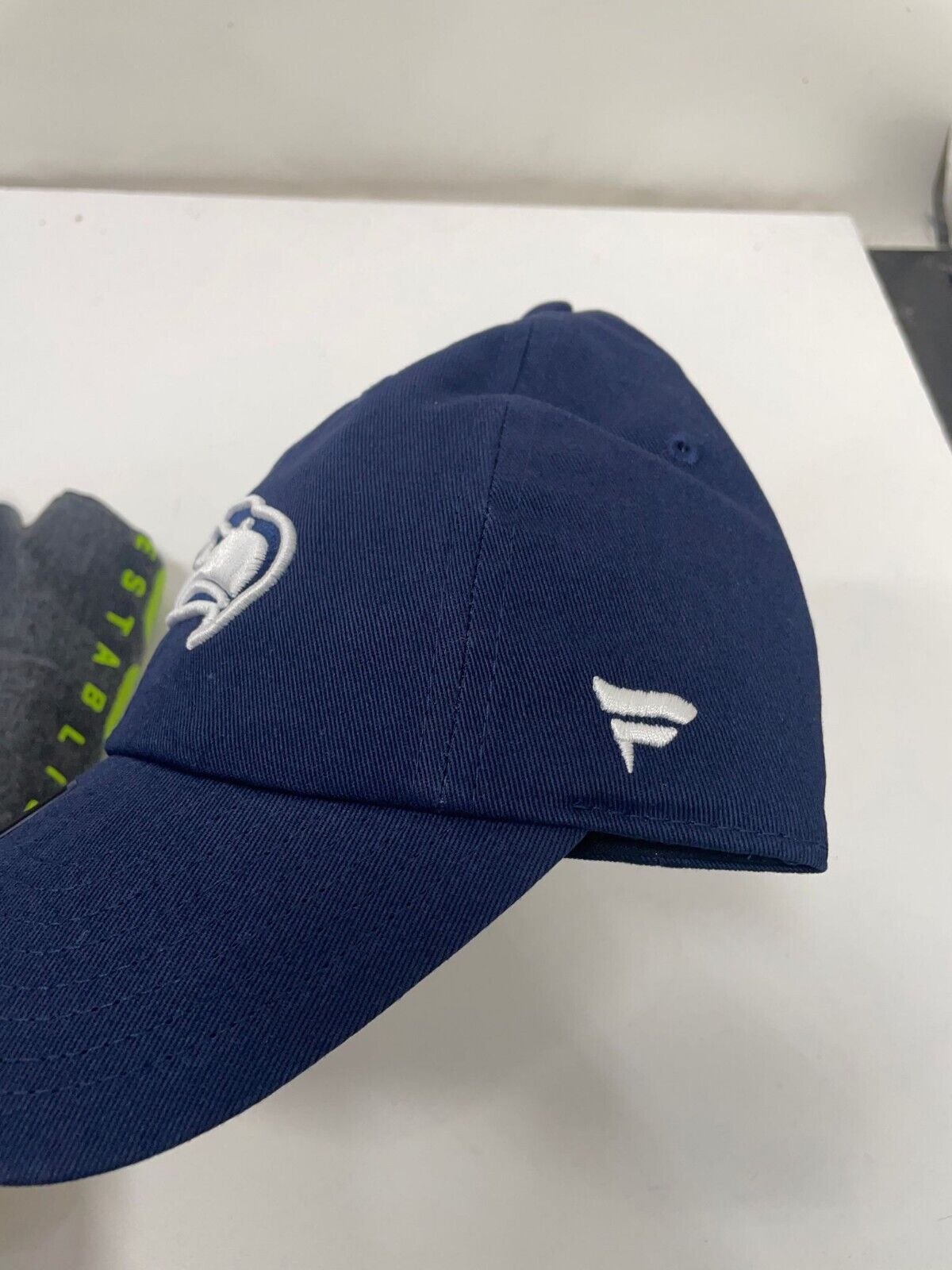Seattle Seahawks Mens 5XL Holiday Bundle Fanatics NFL Hat & T Shirt