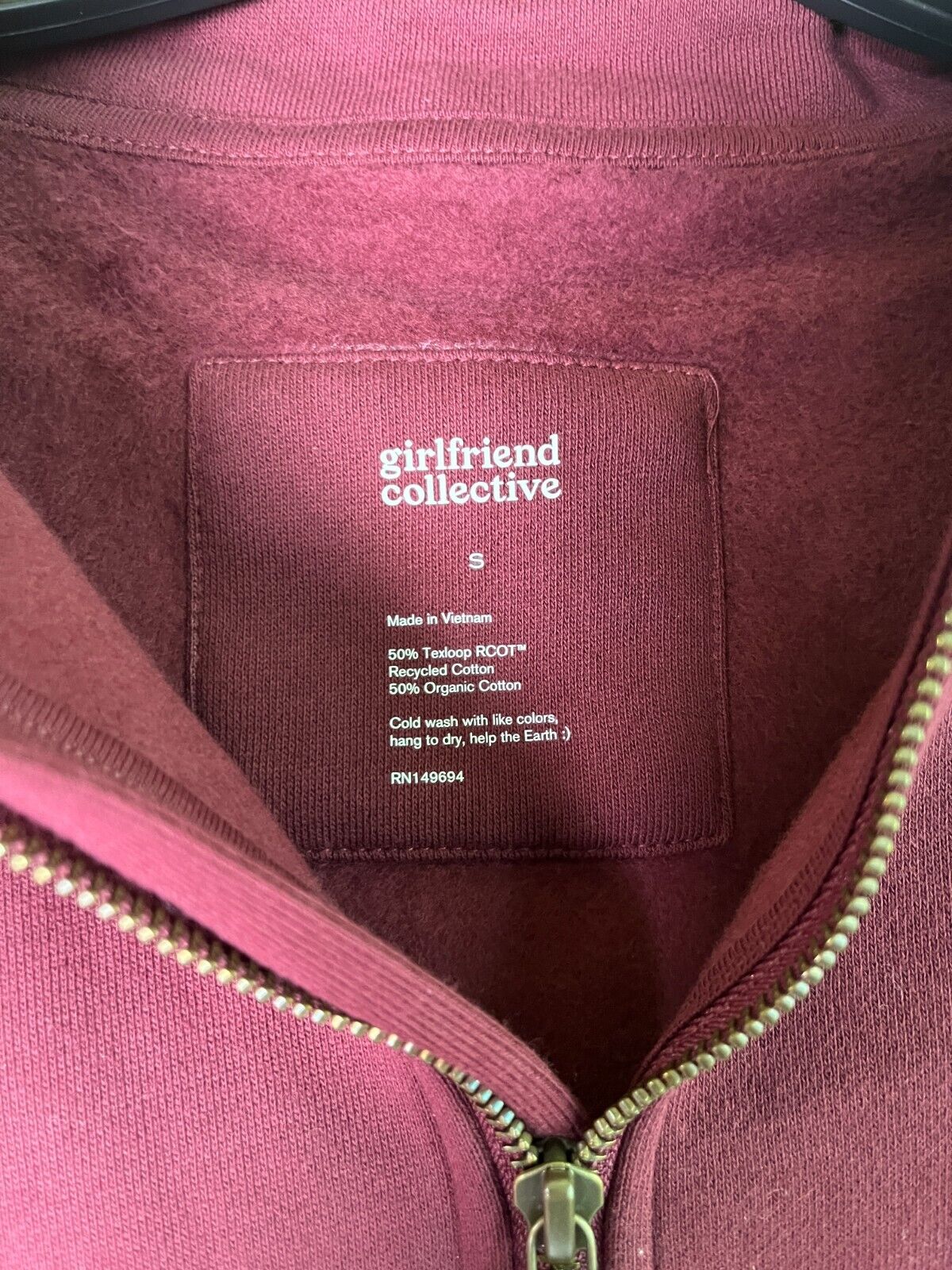 Girlfriend Collective Women's S 50/50 Half-Zip Pullover Sweatshirt Wine Red