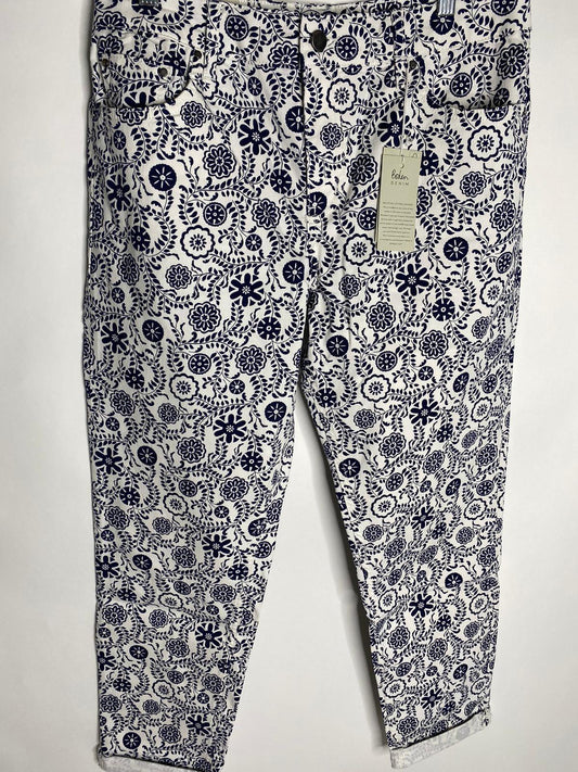 Boden Womens 10 Girlfriend Mid Rise Jeans Ivory Opulent Garden Navy T0370