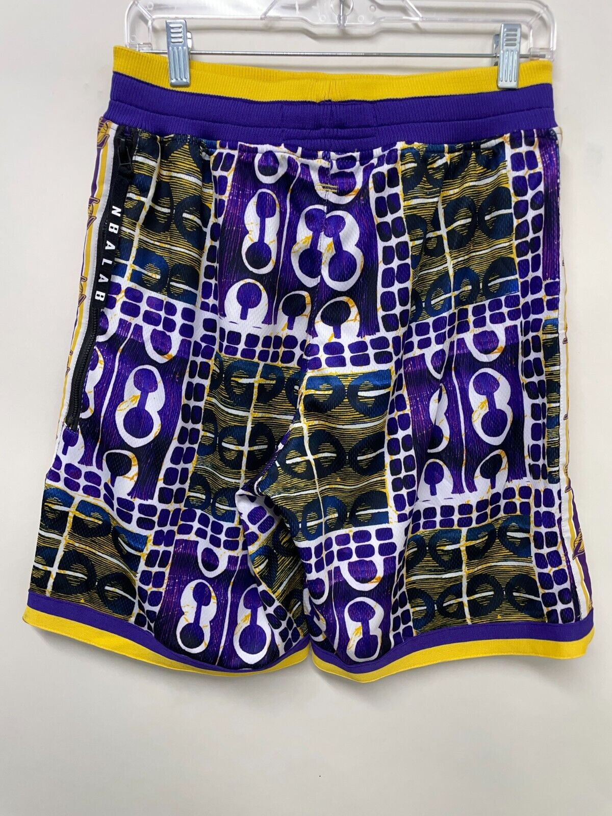 Two Hype NBA Lab 90s Mens M Los Angeles Lakers Kente Basketball Shorts Purple