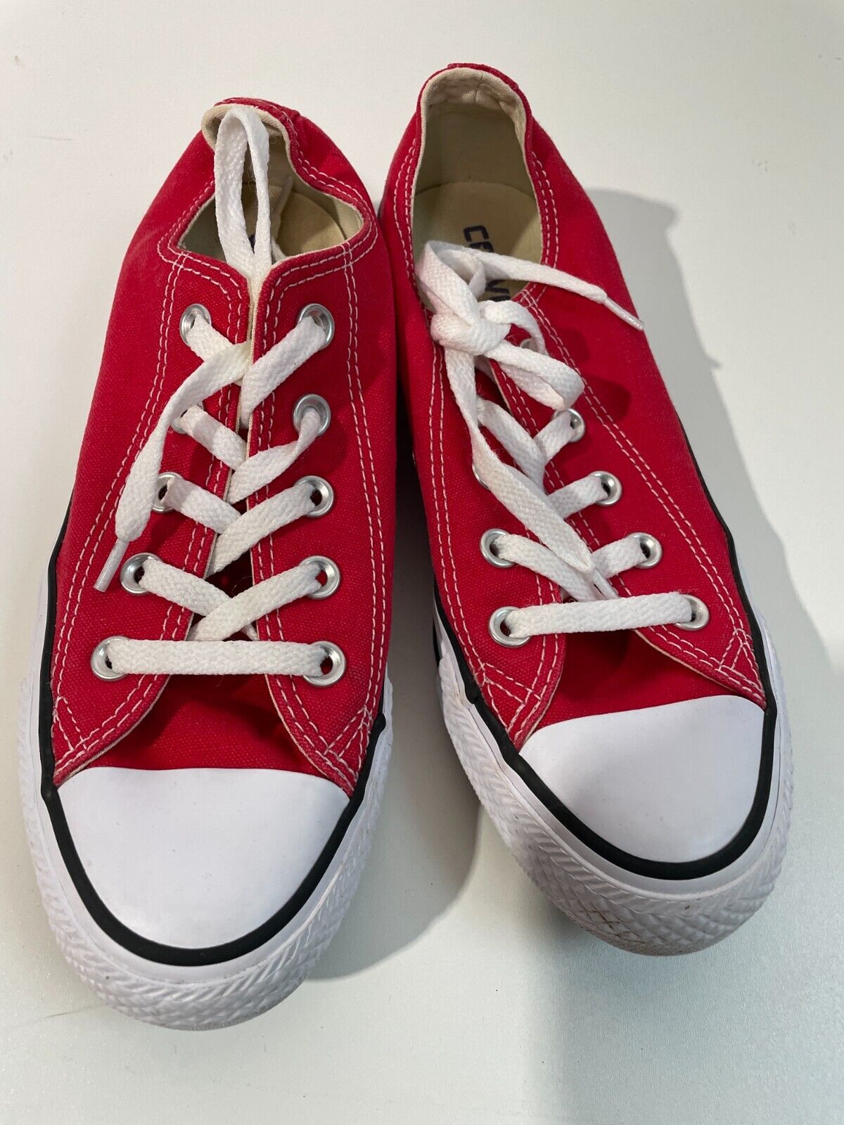 Converse All Star Women's 6 Low Top Lace Up Canvas Sneakers Red Unisex M9696