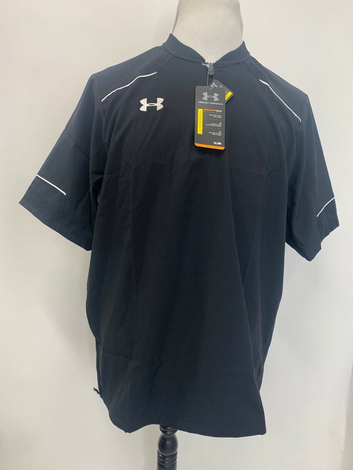 Under armour short sleeve 2025 windbreaker